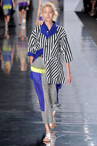 Look 28
